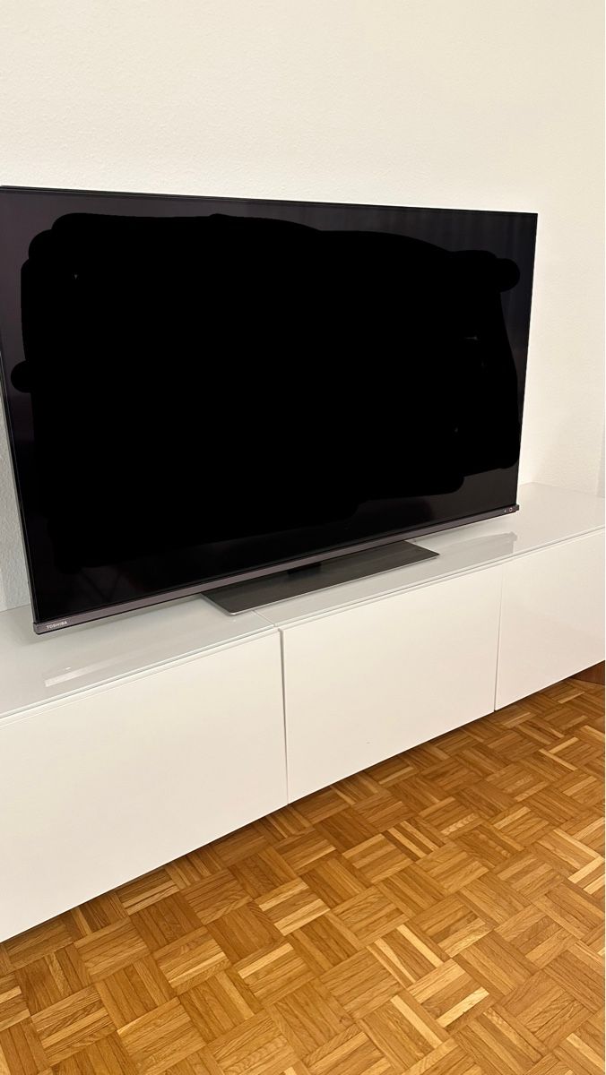 Ikea TV Möbel: Besta TV-Bank mit Glas Deckplatte  – Gebraucht aus Brüttisellen von naz_5wdh 6