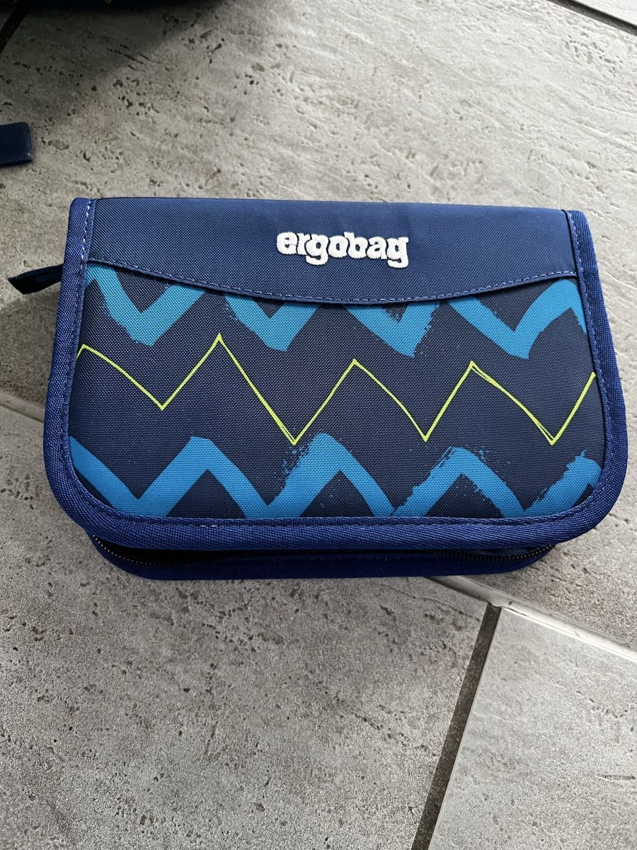 Ergobag Borse & Zaini: Ergobag Schulrucksack inkl. Etui und Turnrucksack – Usato da Deitingen venduto da Amazon5 3