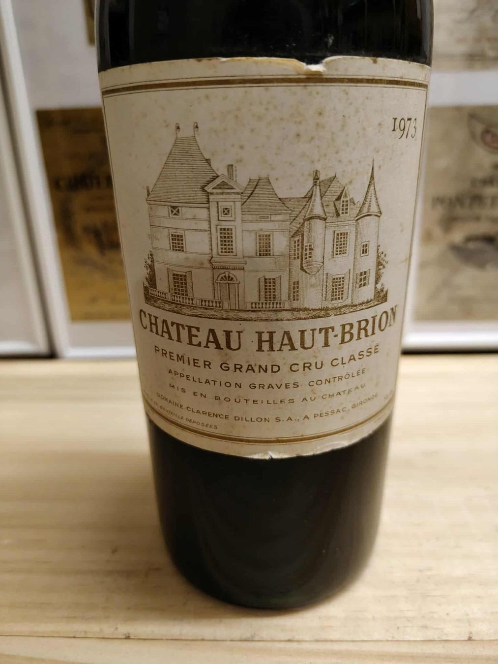 Haut-Brion Vino: 1973 CHATEAU HAUT-BRION – Nuovo e nell'imballaggio originale da Münchenstein venduto da weinundspirituosen 3