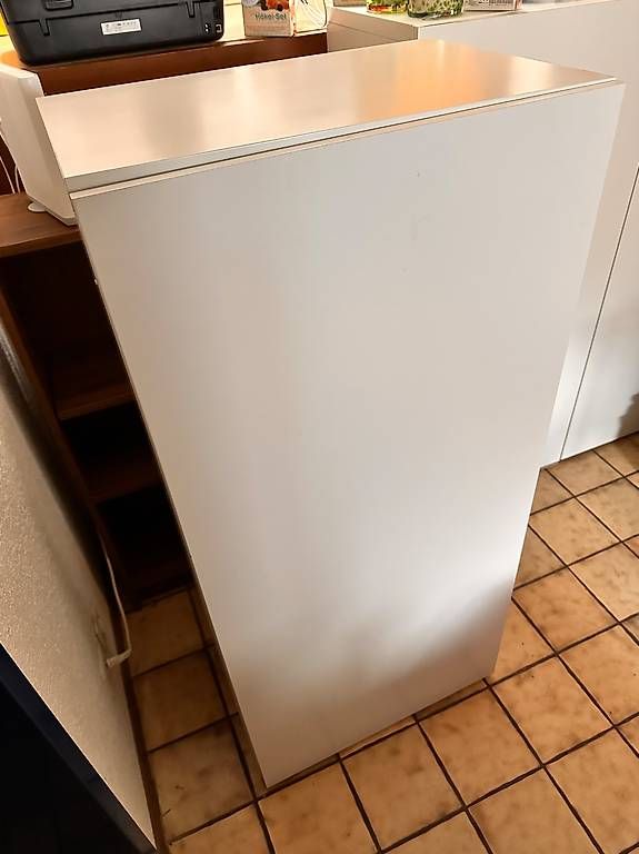 Armadi: Ikea Besta Schrank Gebraucht – Usato da Dotzigen venduto da YGMT