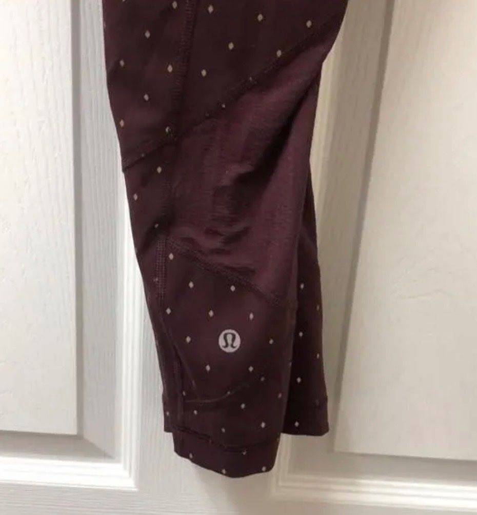 Lululemon Leggings: Lululemon Crop Leggings Bordeaux Gr. 4 – D'occasion à Dielsdorf par Dnaloria 6