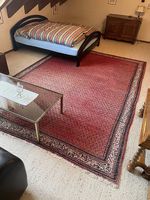 Sehr grosser roter Teppich
