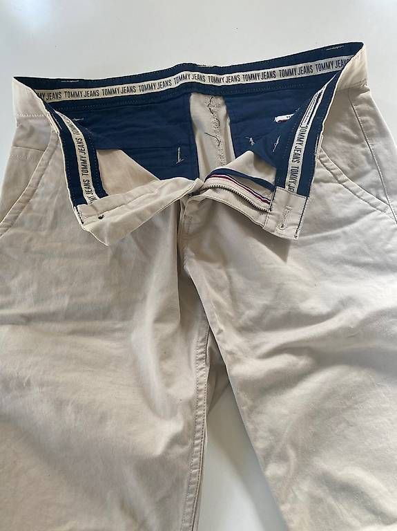 Tommy Hilfiger Pantaloni: Leichte Hosen von Tommy Hilfiger – Usato da Zürich venduto da Annico1 1