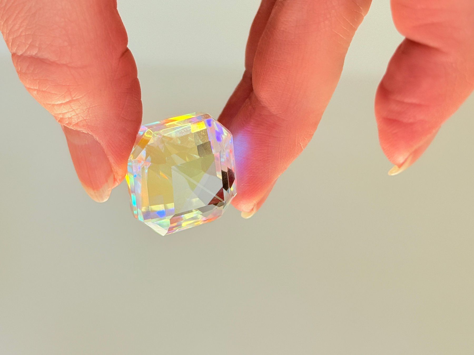 Pietre preziose: 65.35 Ct Asscher Cut Loose Gemstone Certified – Nuovo e nell'imballaggio originale da Genève venduto da AWWA 1