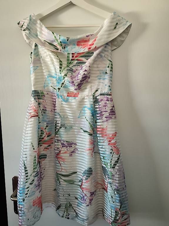 Kleider: Dorothy Perkins Kleid Gr.S – Gebraucht aus Müllheim Dorf von gab_z6f5