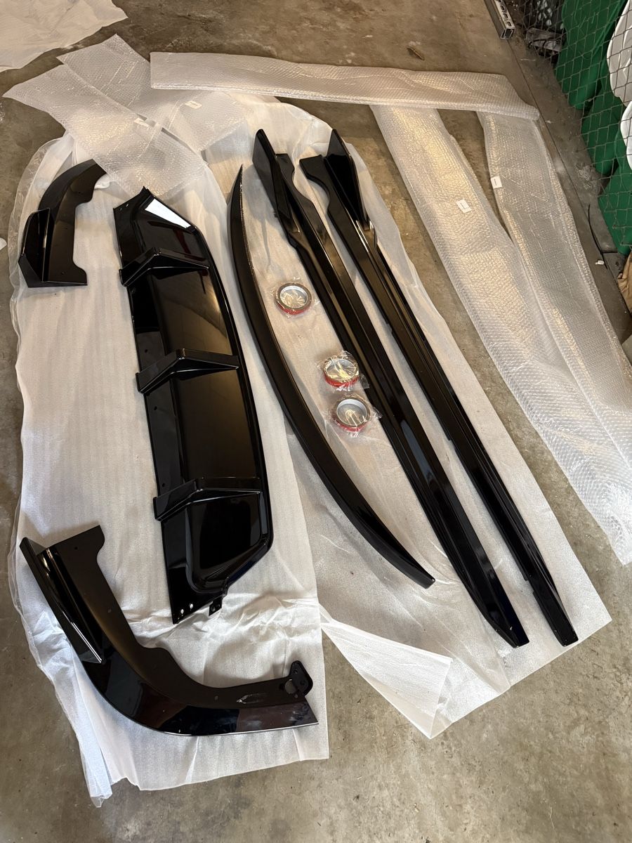 BMW Tutti pezzi di ricambio auto: BMW X5 - AERO BODY KIT  – Nuovo e nell'imballaggio originale da Basel venduto da sopi04