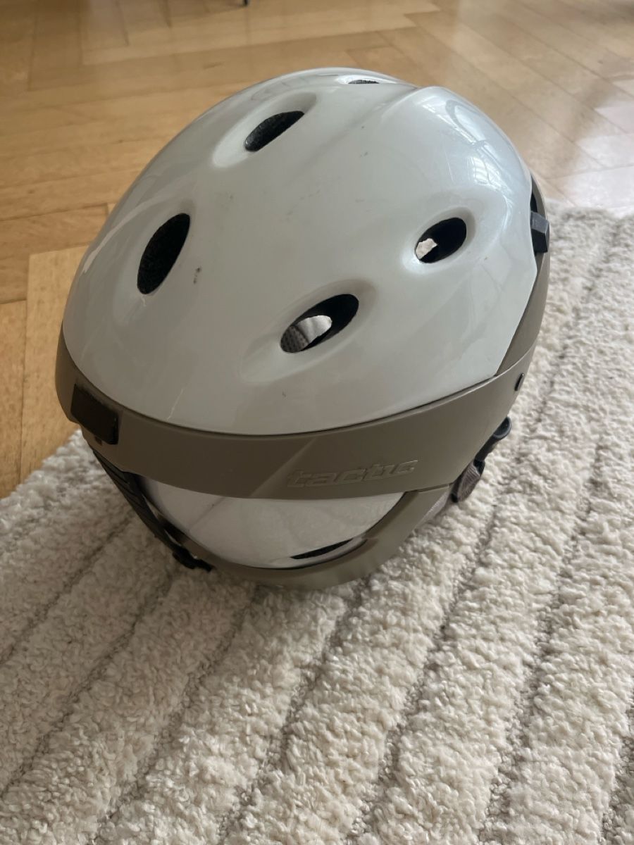 Casques: Ski Helmet  – D'occasion à Basel par ola_d9ym 2