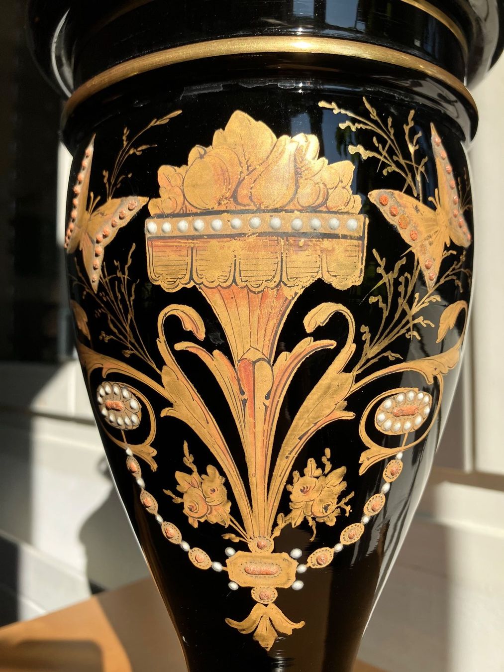 Lampes: Antike Petroleumlampe mit Emaillemalerei – D'occasion à Zürich par Chaya 3