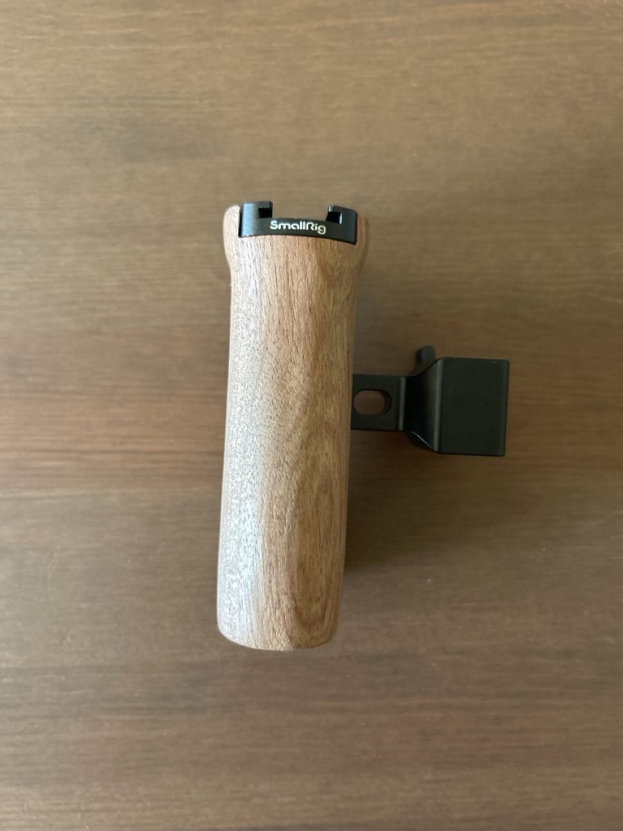 Smallrig Autres accessoires: SmallRig Holzhandgriff gebraucht – D'occasion à Ormalingen par Brid512