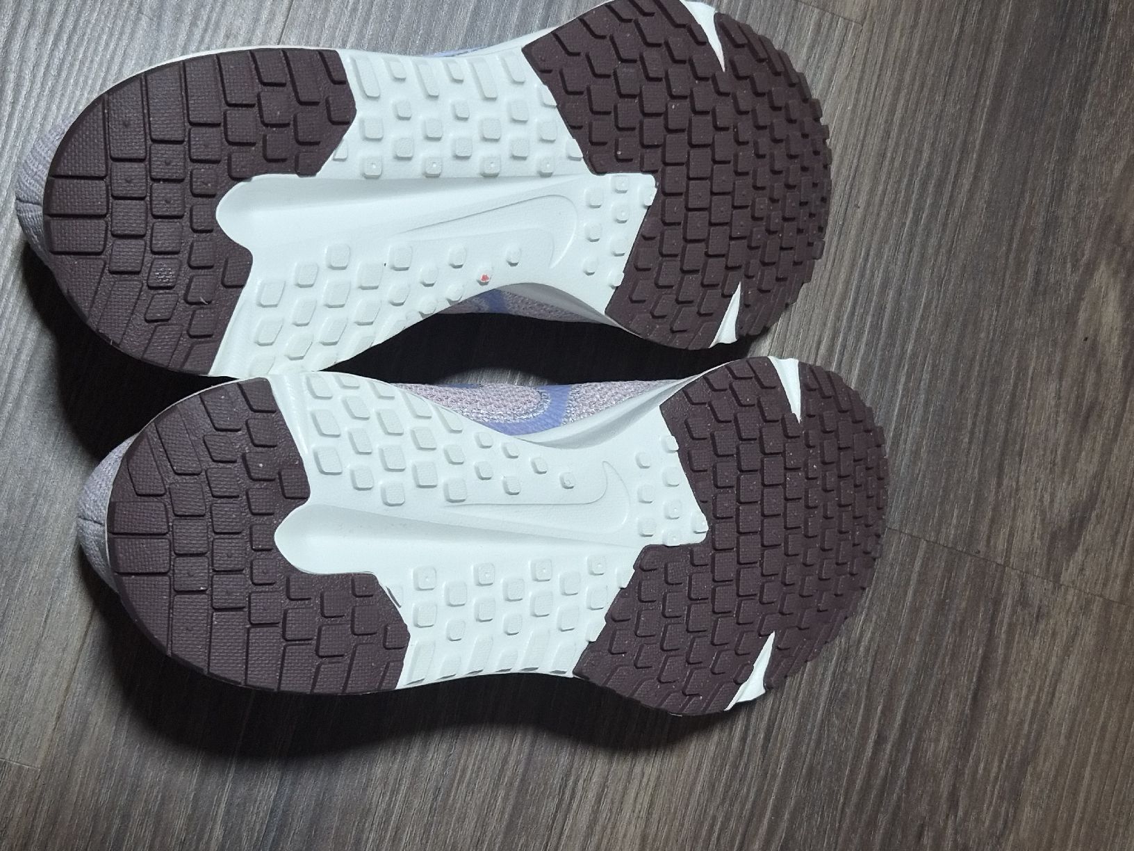 Nike Scarpe per ragazze: Nike Sneakers Grösse 37,5 NEU – Nuovo (secondo la descrizione) da Altishofen venduto da tammy05 4