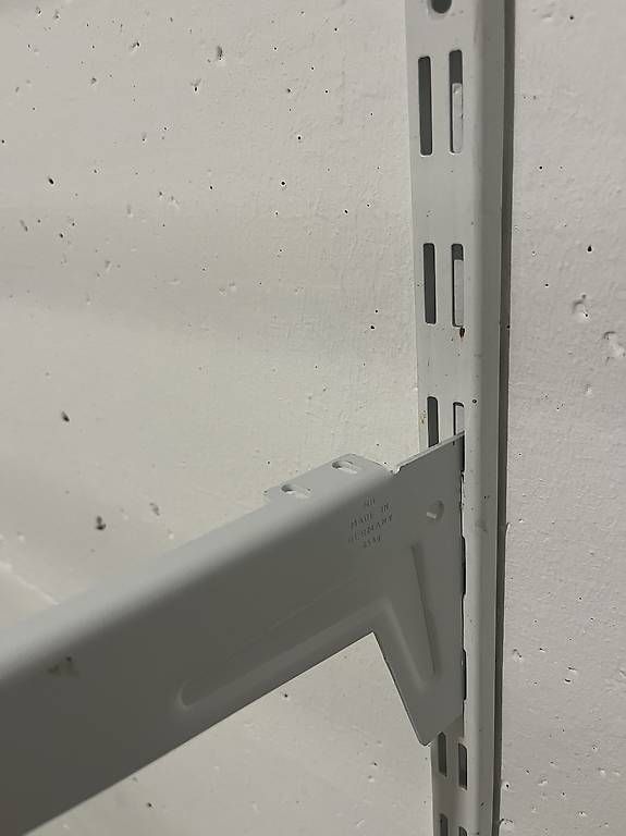 Travi: STELLSCHIENEN, Wandstellschienen – Usato da Bern venduto da Wa22ermann 4