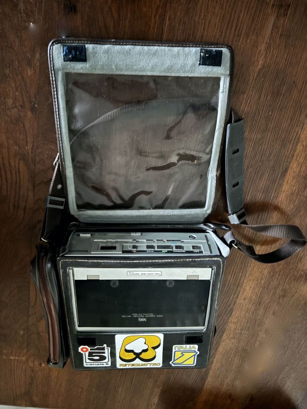 Panasonic Registratori: PANASONIC  VHS- VIDEO CAMERA WVP-50E+Recorder NV-100 – Usato da PARADISO venduto da pin_vlj8 8