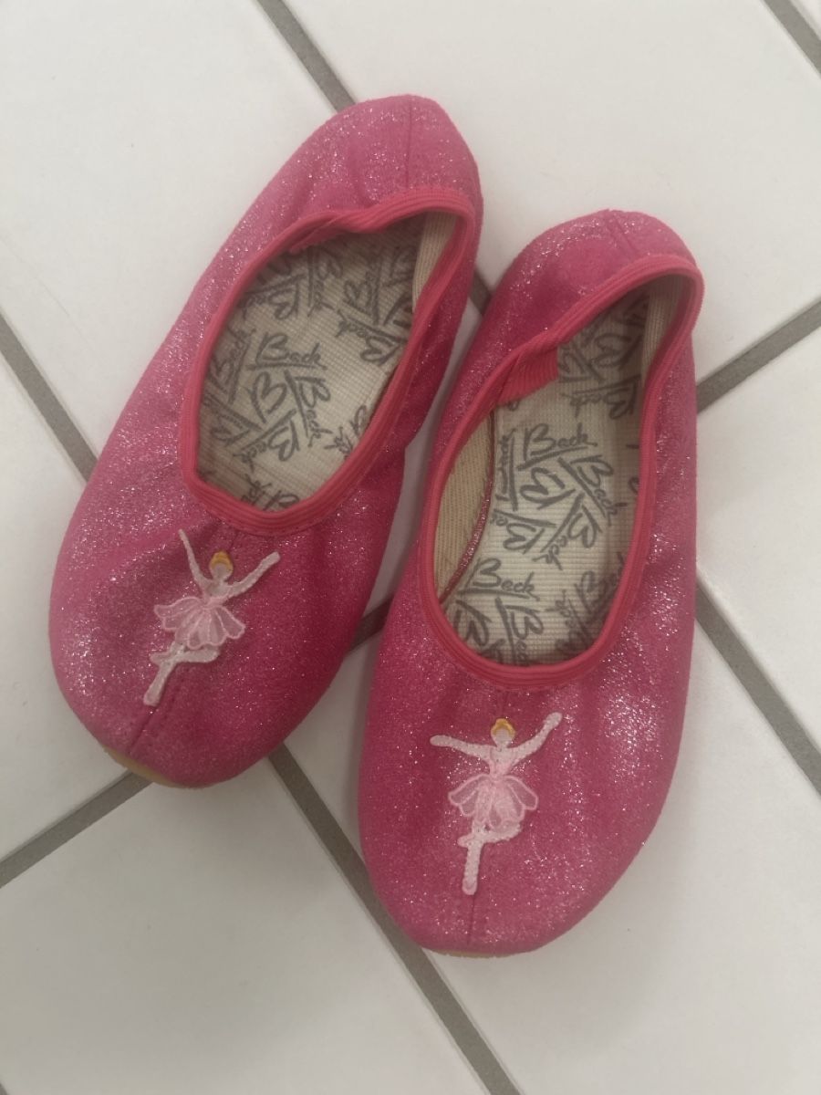 Chaussures filles: Täppeli – Neuf (Voir description) à Eschenbach SG par bushika