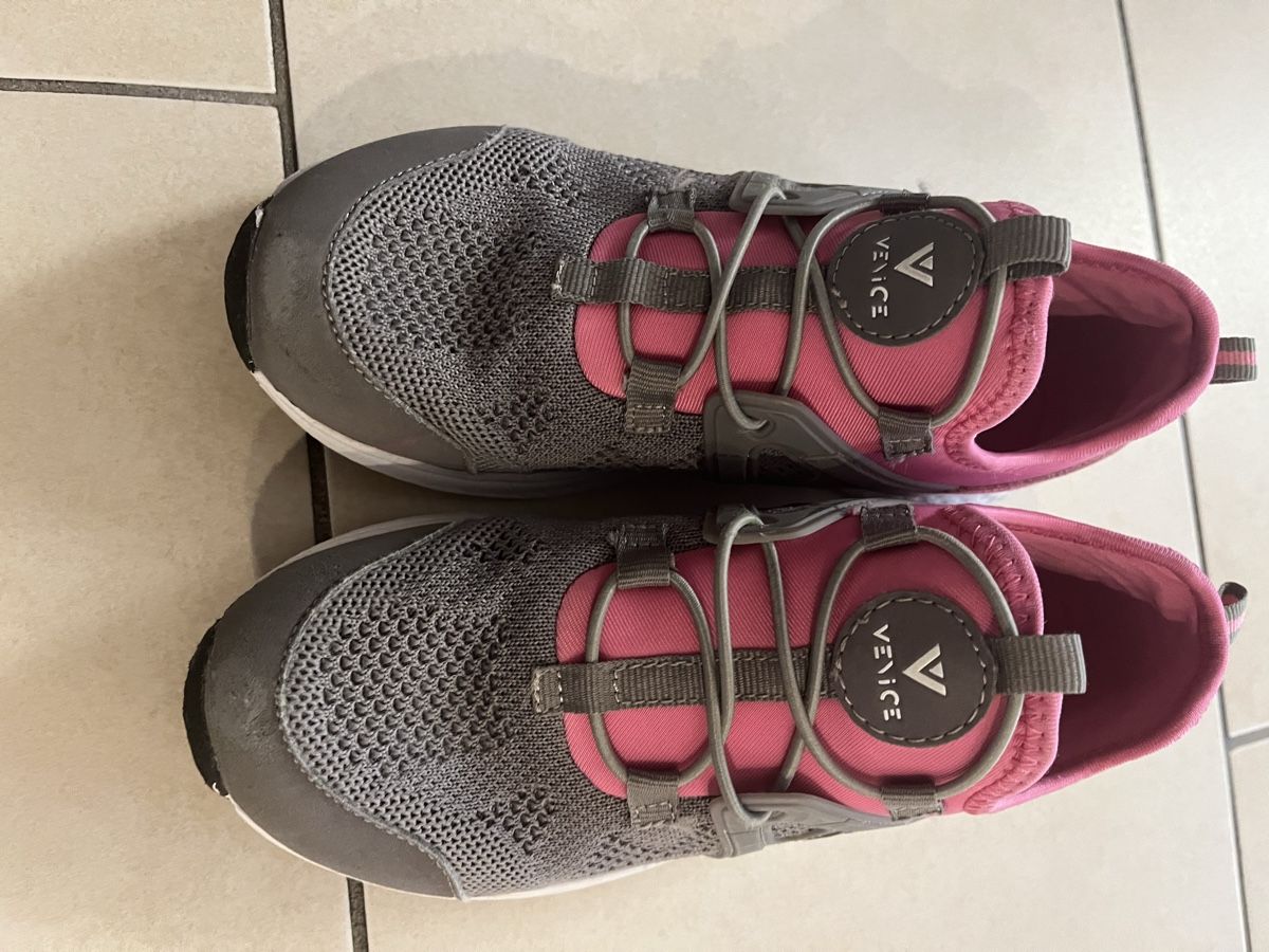 Scarpe per ragazze: Venice Sportschuhe Gr. 35 – Nuovo (secondo la descrizione) da Küssnacht am Rigi venduto da icbicb 4