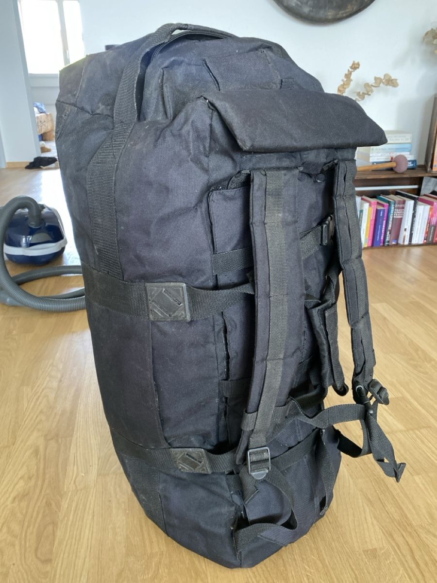 Sacs: Robuste Reisetasche, Rucksack – D'occasion à Schliern b. Köniz par tilli 2