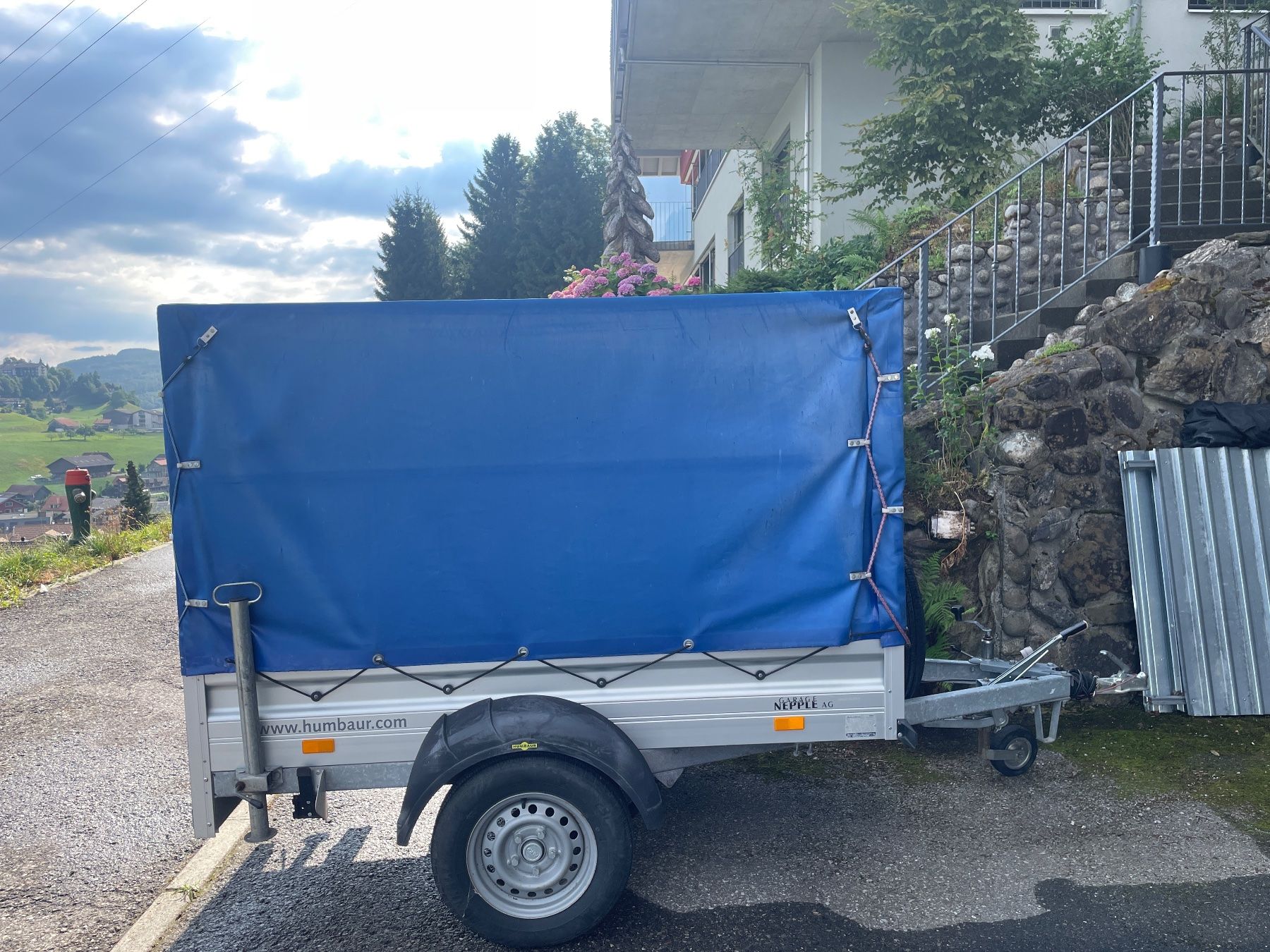 Humbaur Rimorchi: PKW Anhänger – Usato da Emmetten venduto da Ciopy