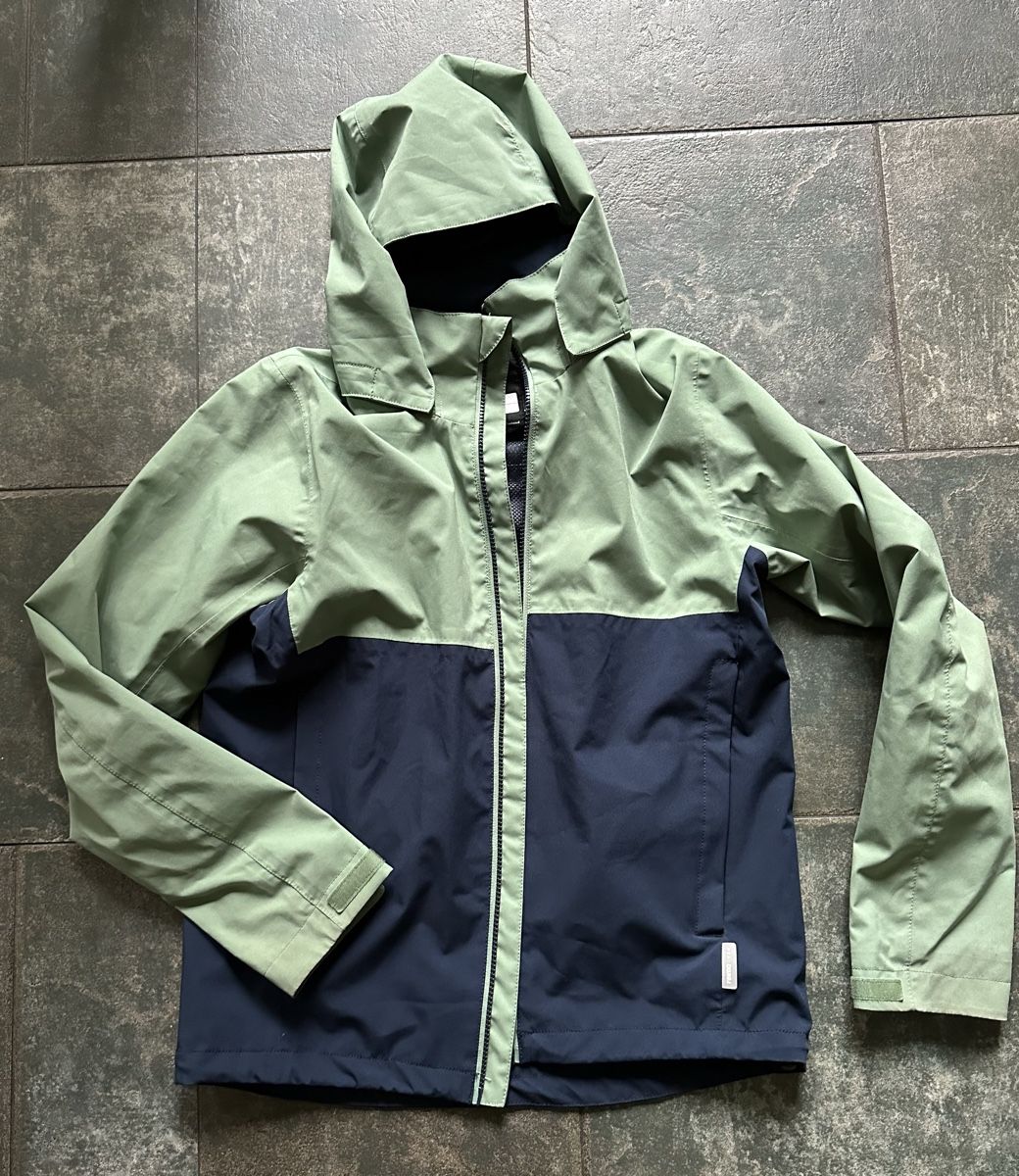 Reima Jacken & Mäntel: Reima Regenjacke 158 neuwertig – Gebraucht aus Bern von