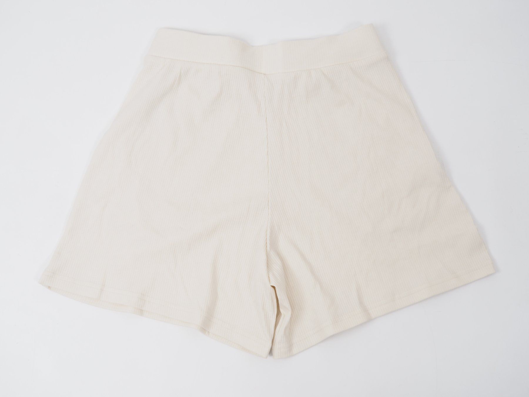 Puma Pantalons: PUMA Essential Elevated Short Gr. S (19492) – Neuf (Voir description) à Zürich par fundsachenverkauf 2