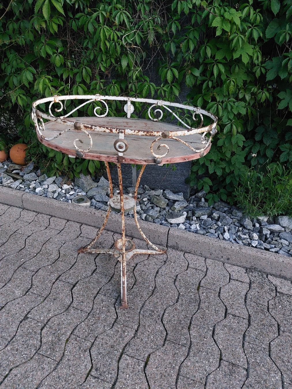Vasi per fiori: Antike Garten Jardine're um anfangs 1800 – Usato da Ganterschwil venduto da HeidiuPeter