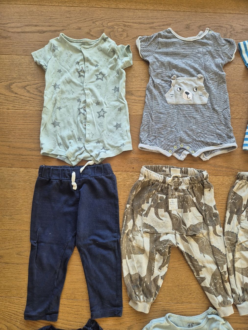 Lotti & Set di vestiti: Kleiderpaket Grösse 86 – Usato da Kollbrunn venduto da guernsey11 1