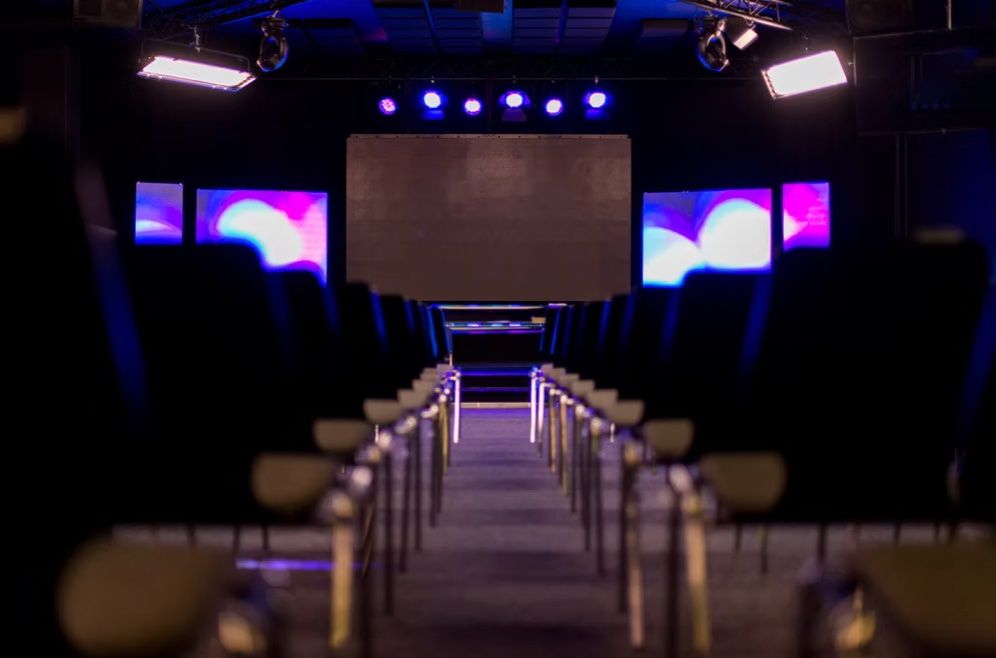 Monitor: LED Screen 15m2 - inkl. Zubehör und Flightcases – Usato da Küsnacht ZH venduto da Icon21 1