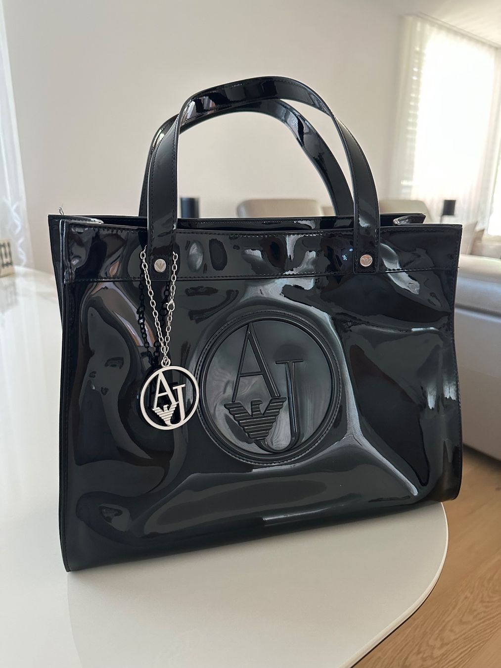 Armani Borse da donna: Armani Lack Tasche Schwarz Glänzend – Usato da Winterthur venduto da jel_hc8v