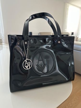 Armani Lack Tasche Schwarz Glänzend