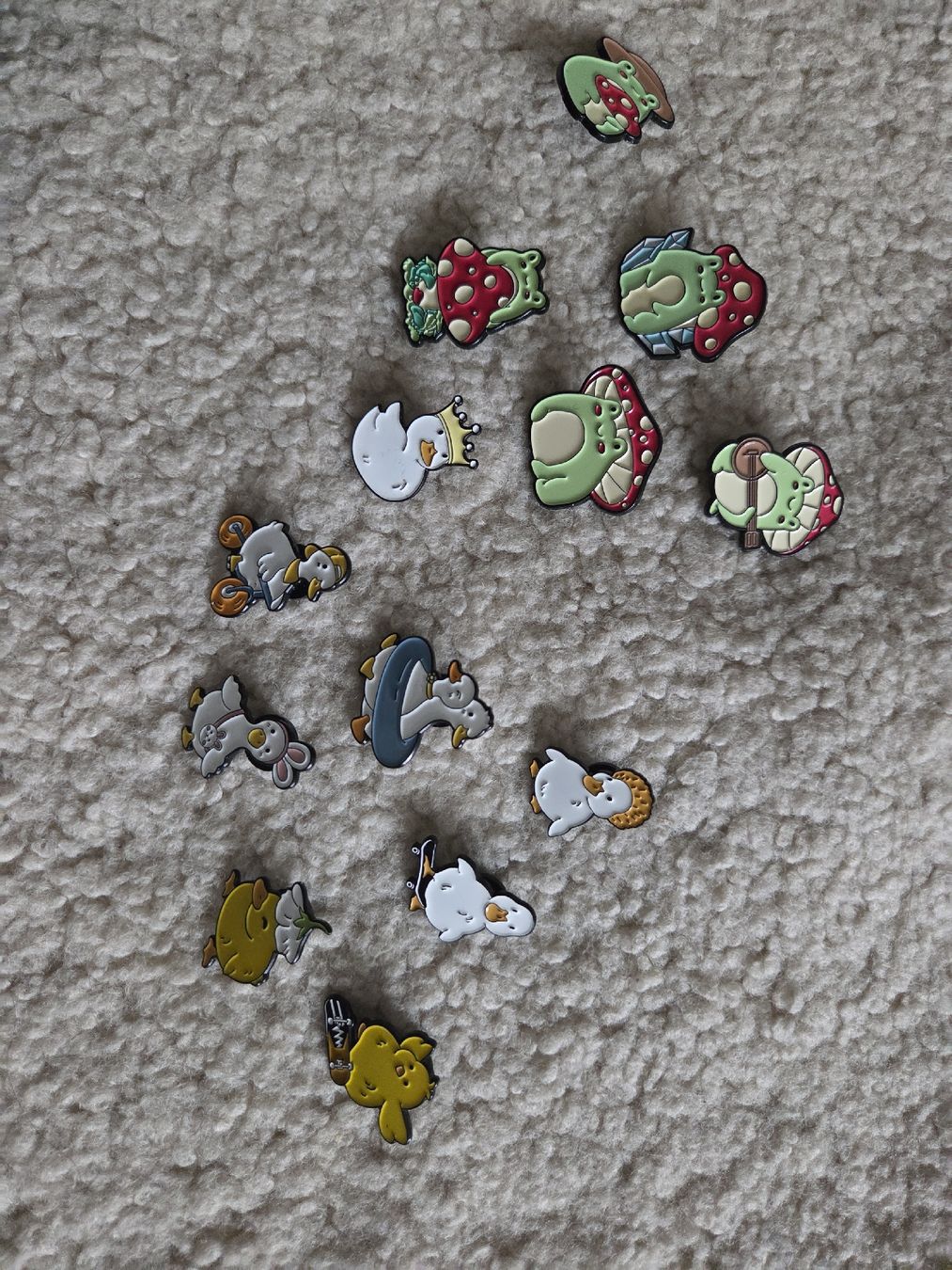 Broschen & Nadeln: Pins Set neuwertiger Zustand – Neu (gemäss Beschreibung) aus Basel von Hagksbn 1