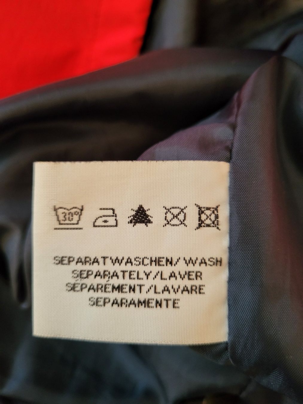 Giacche: Windjacke rot – Usato da Emmenbruecke venduto da Haufis 1