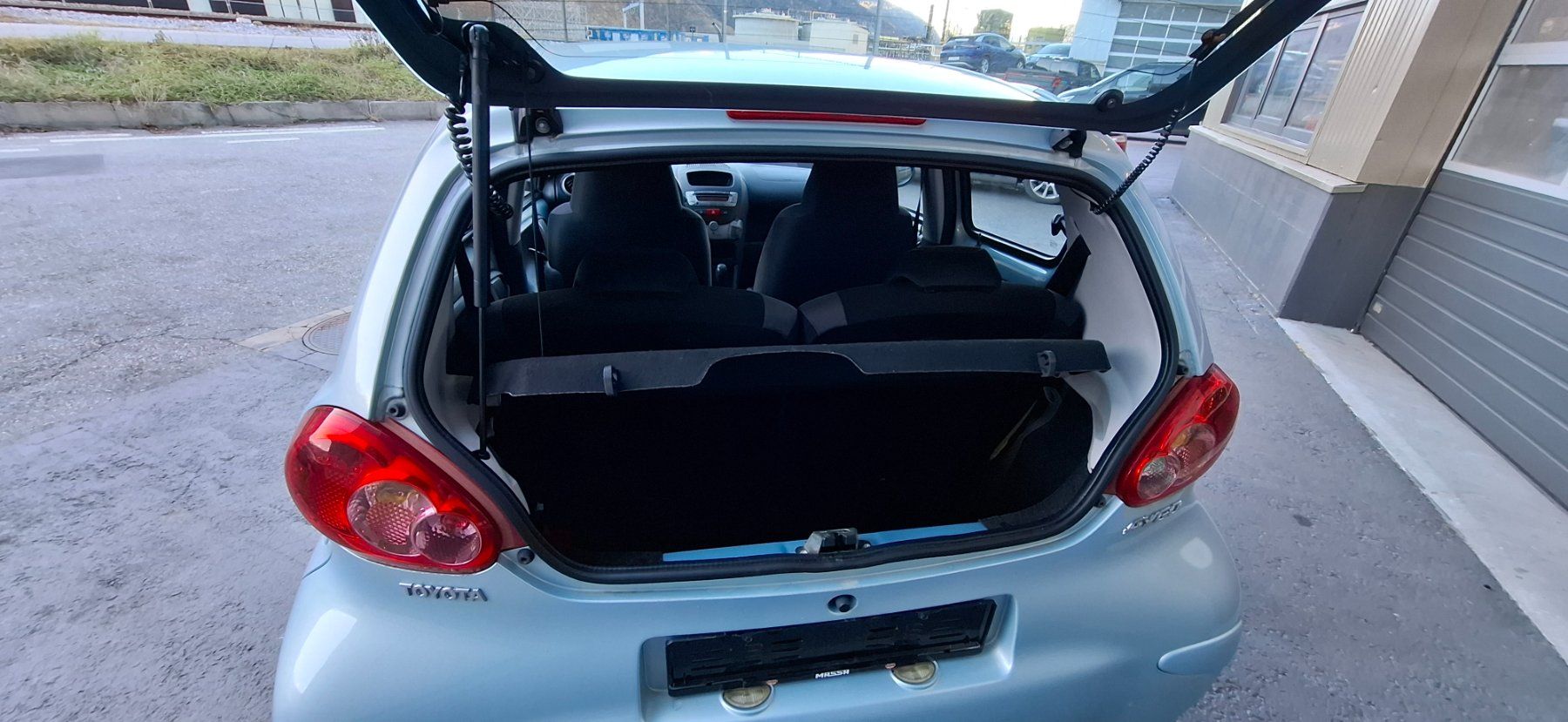 Toyota Automobili: Toyota Aygo 1.0 – Usato da Visp venduto da Automotomassa 3