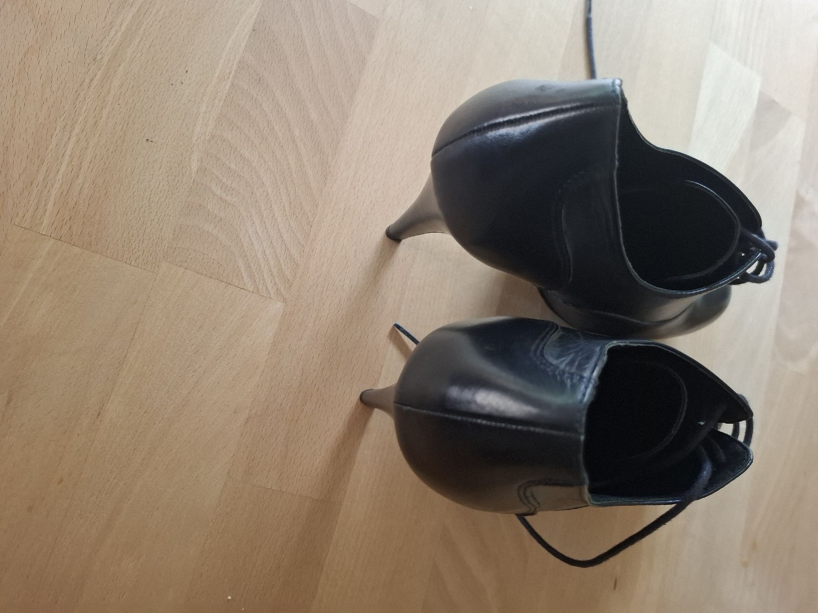Scarpe da donna: Eleganti Stiefeletten von Max, Schwarz, Gr. 38 - – Usato da Goldach venduto da Helen2017 1