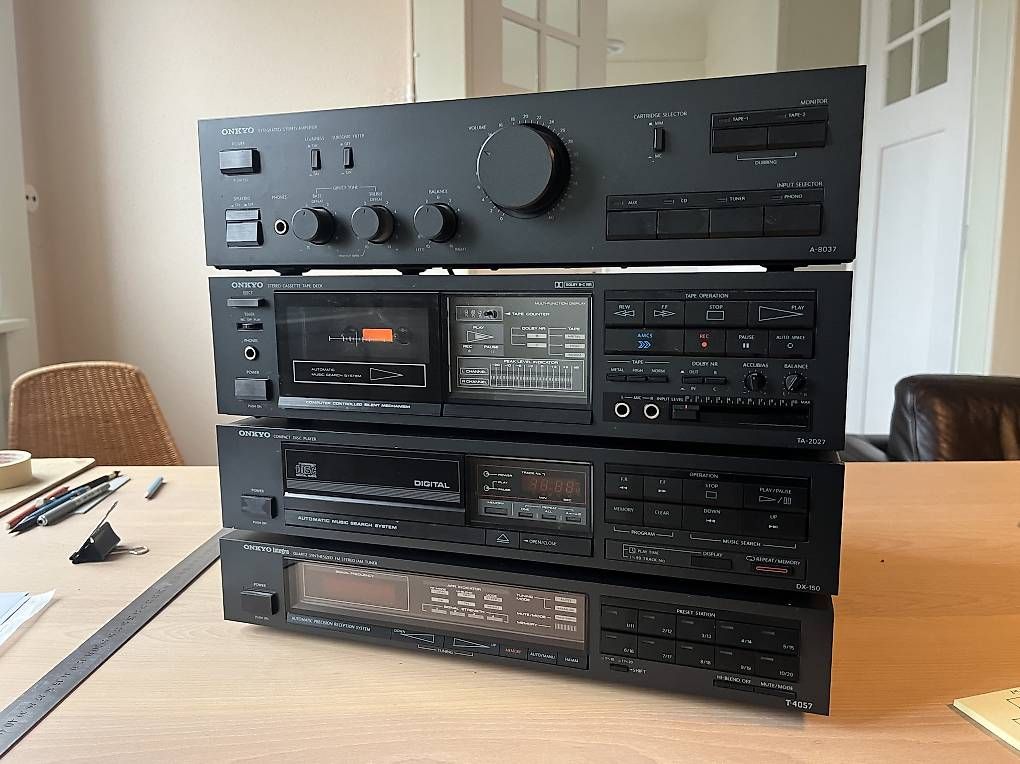 Onkyo Amplificatori: Onkyo Stereo Anlage – Usato da Biel/Bienne venduto da g.vasine