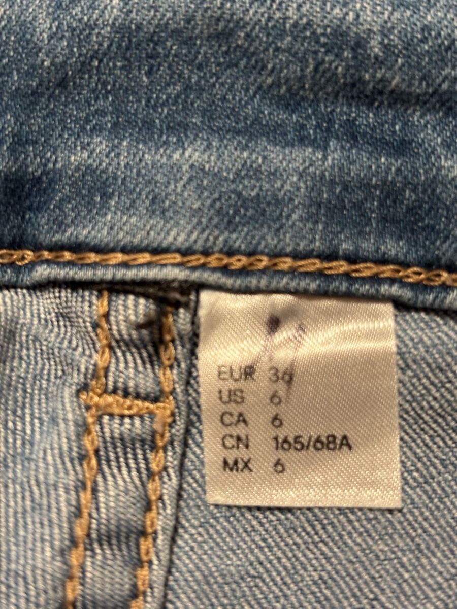 Jeans: Kurze Jeans 36 – Usato da Kesswil venduto da Branca-01 2