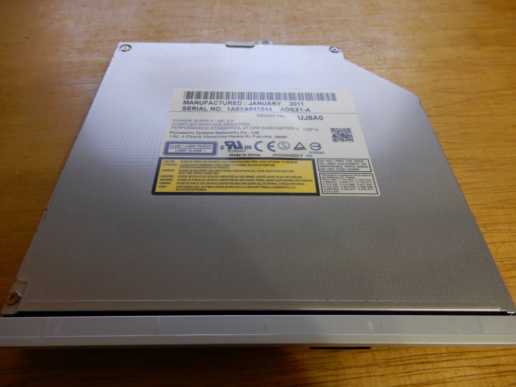 Laufwerke & Adapter: Panasonic UJ8A0 SATA 8x DVD 24x CD Burner Writer Internal Dr – Gebraucht aus Worben von MaKo3252 3