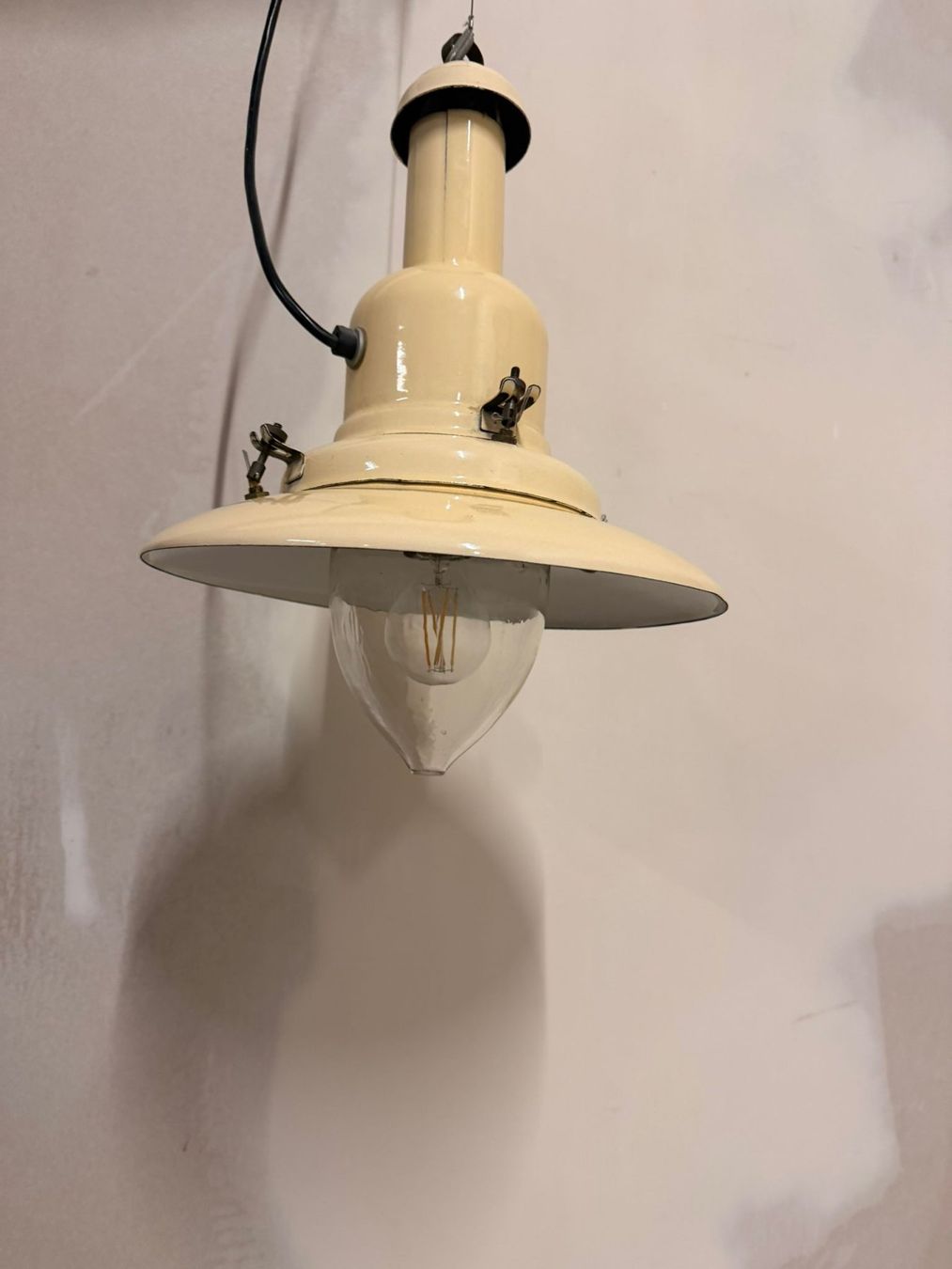 Lampade: Happy Light Uccello Schiffslampe aus Emaille, Hängeleuchte – Usato da Rickenbach ZH venduto da Insider-Boerse