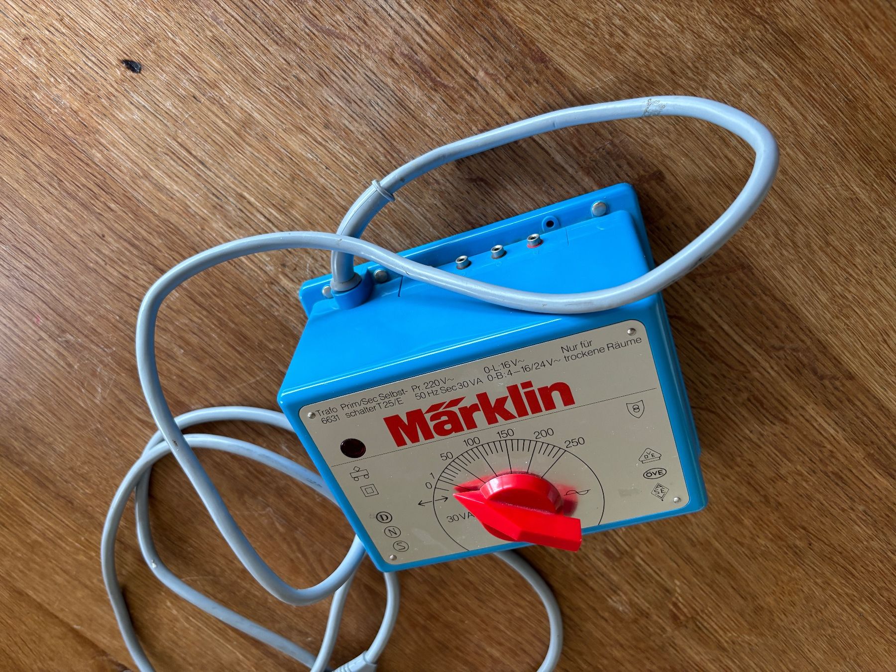 Märklin Modellini di ferrovie: Märklin Trafo 6631 Transformer – Usato da THERWIL venduto da Fcbbasel 1