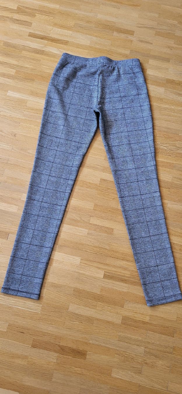 Strümpfe & Strumpfhosen: Stretch Hose Mädchen 12 Jahre – Gebraucht aus Oberwil BL von Manue1974 1