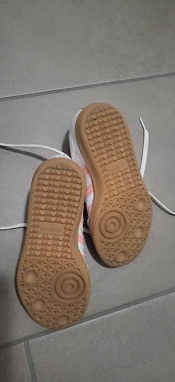 Scarpe da uomo: Adidas Samba Schuhe Grösse 29 – Usato da Aarburg venduto da vere86 2