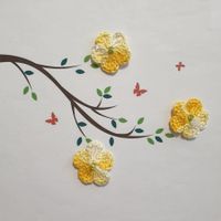 3 Stück Blumen gehäkelt mit Perlen 864
