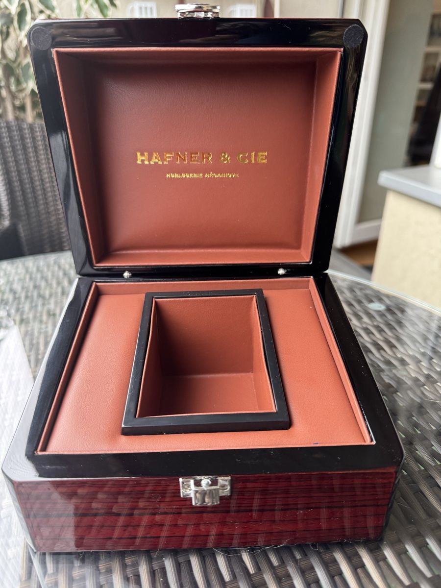 Scatole porta orologi: Uhrenbox Hafner & Cie – Usato da Thun venduto da Pfausi1966 1