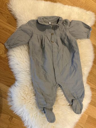 Baby Strampler Grösse 3-6M Donsje, Grau guter Zustand
