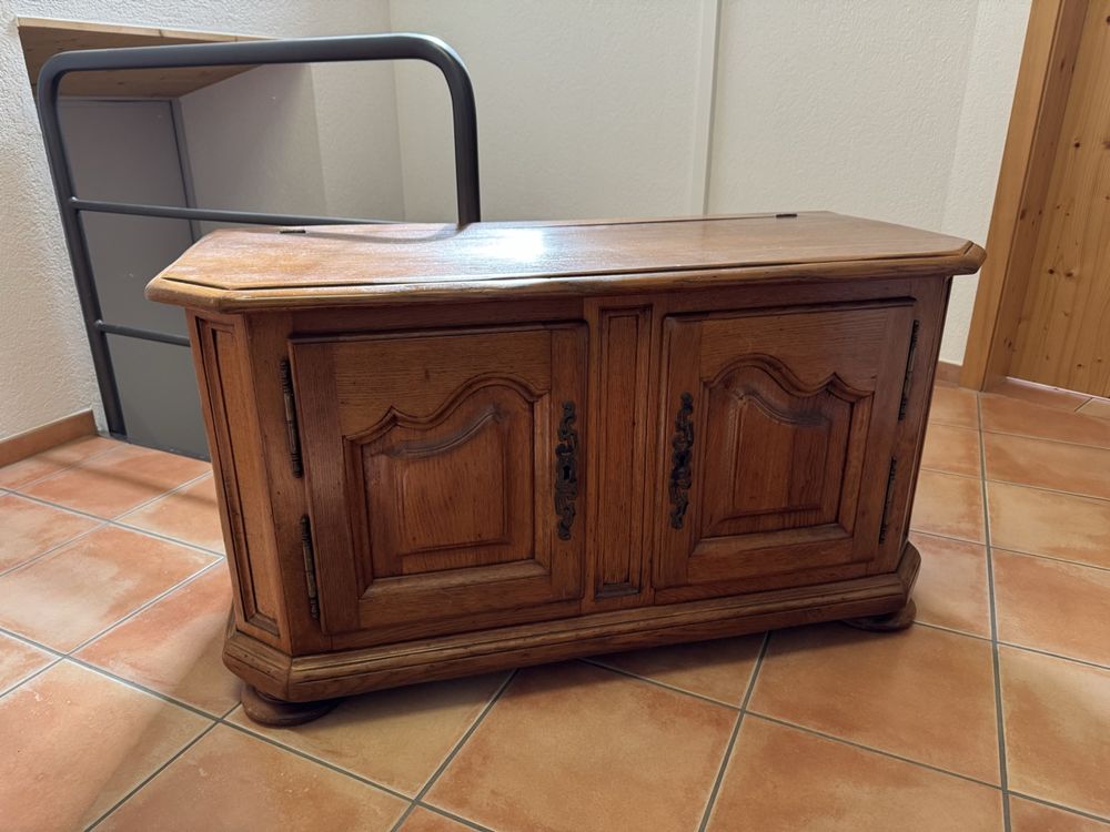 Commodes: Kommode / tiefes Buffet – D'occasion à St. Gallen par Gabver
