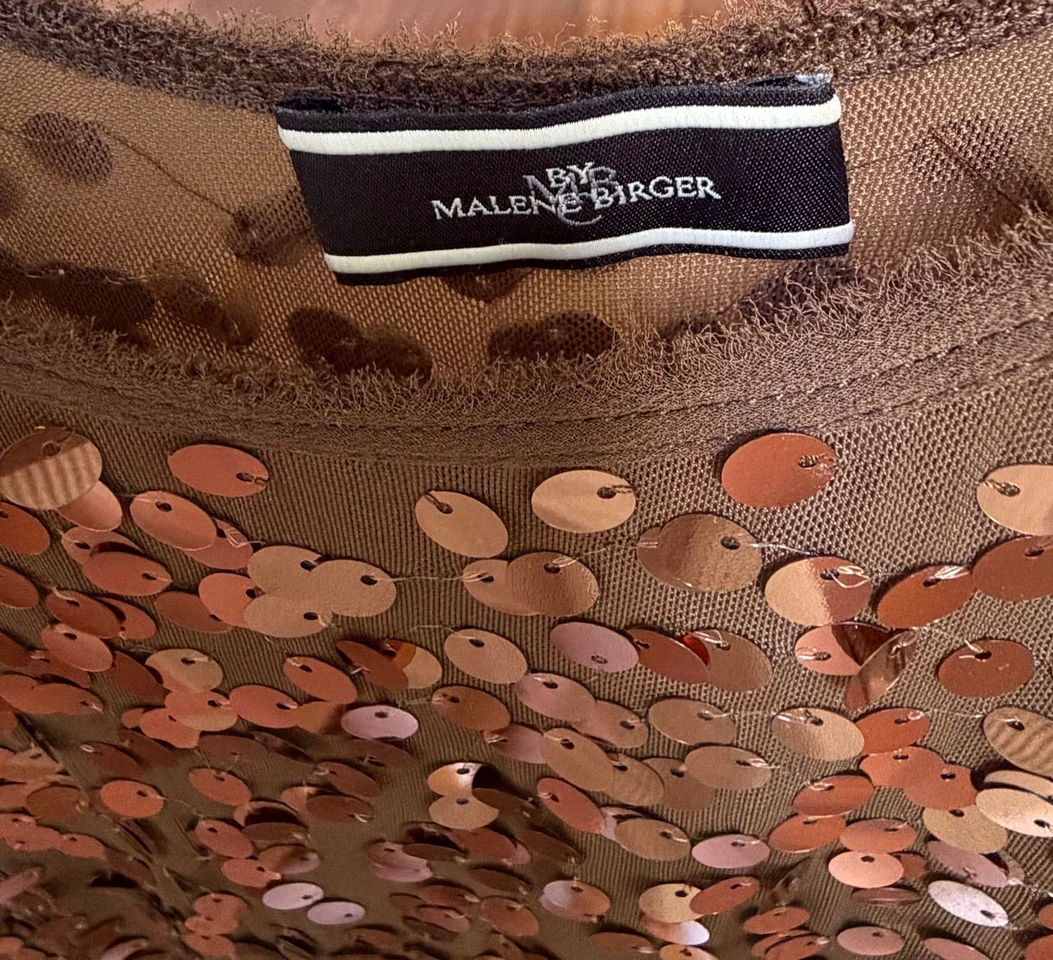 Vestiti: By Marlene Birger Kleid mit Pailletten Grösse M – Usato da Luzern venduto da Lampion 2
