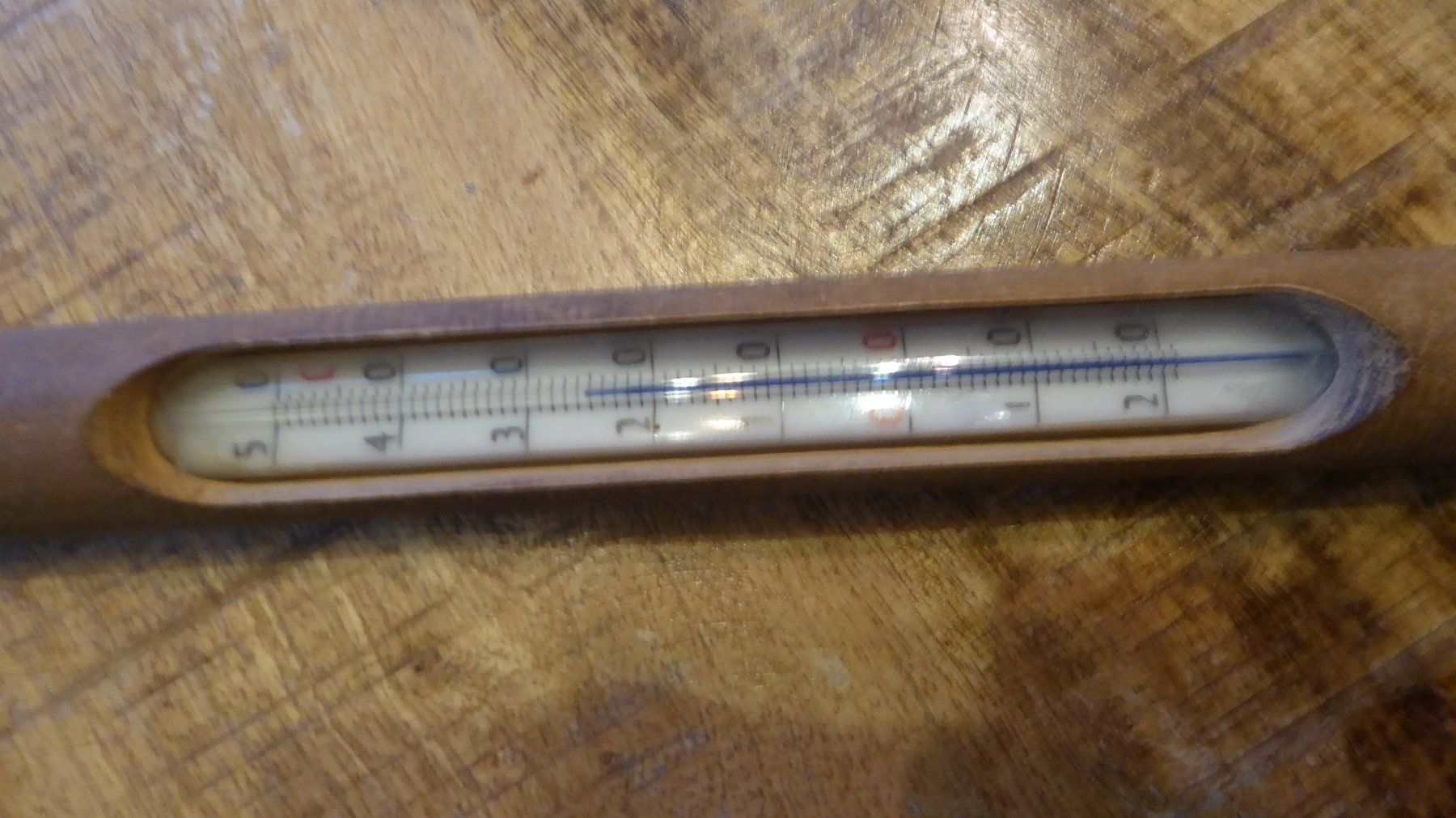 Sonstiges für Haushalt & Wohnen: Antikes Thermometer Holz Spitze Metal – Gebraucht aus Sargans von Benziner