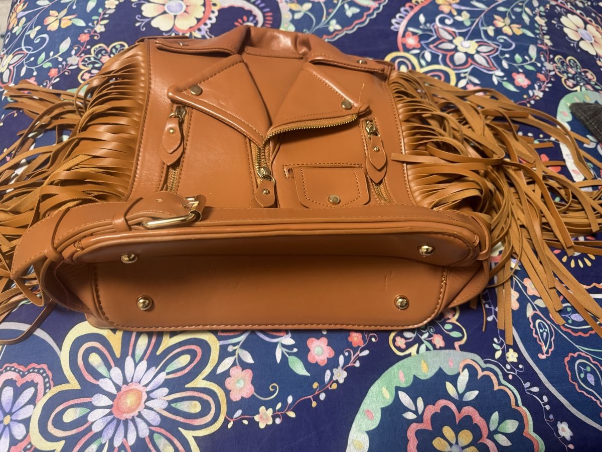 Zaini: Rucksack aus Leder im Cowboy-Stil – Nuovo (secondo la descrizione) da Oberentfelden venduto da ana_s526 6