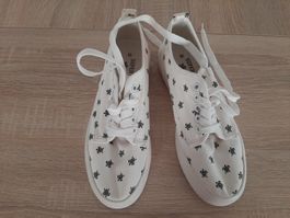 Schuhe Super Cracks Gr. 39, weiss mit schwarzen Schildkröten