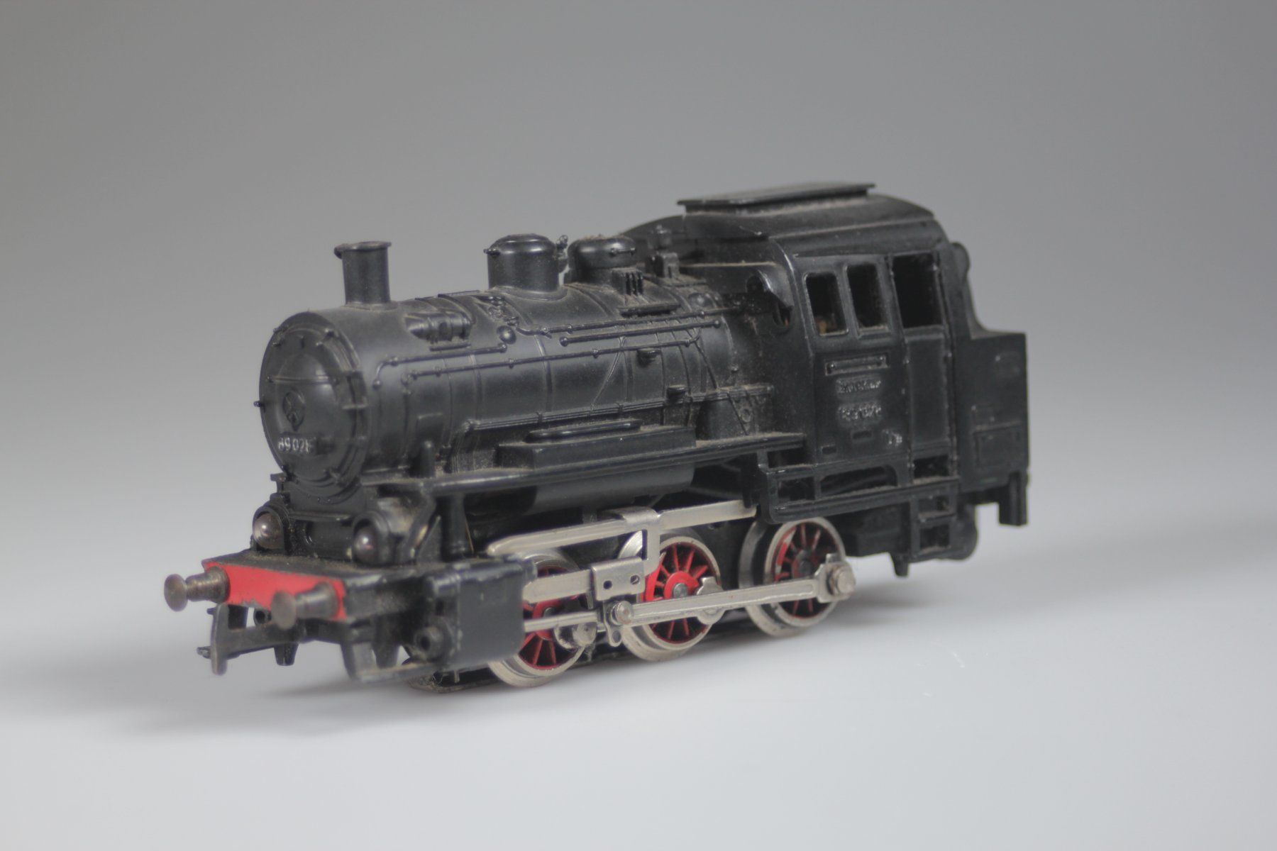 Märklin Modellini di ferrovie: Märklin 89 028 Dampflok DB Lok H0 – Usato da Basel venduto da IRMAundFRED