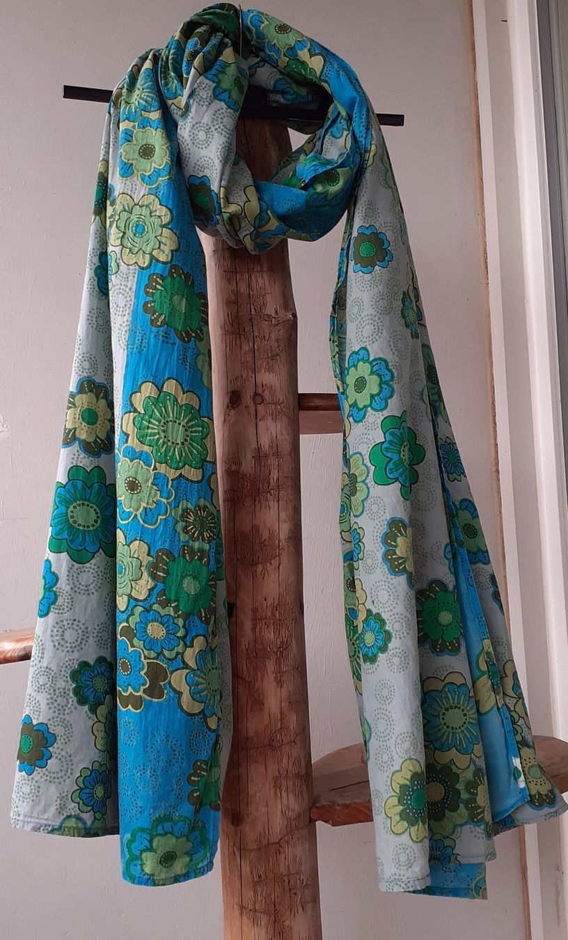 Gudrun Sjöden Foulard & Sciarpe: Gudrun Sjöden Tuch – Usato da Bern venduto da Solarsystem 1