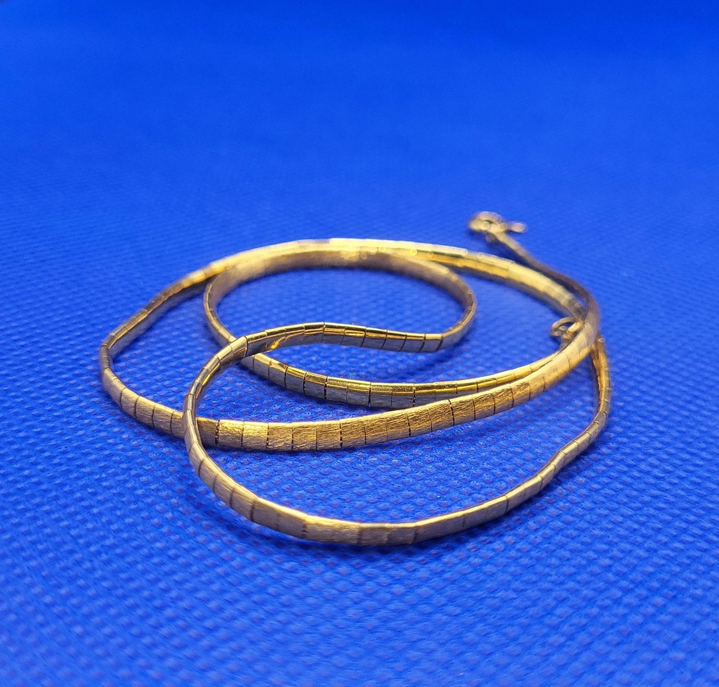 Ketten: 18 Karat 750 Gold Collier – Gebraucht aus Wald ZH von Aniade