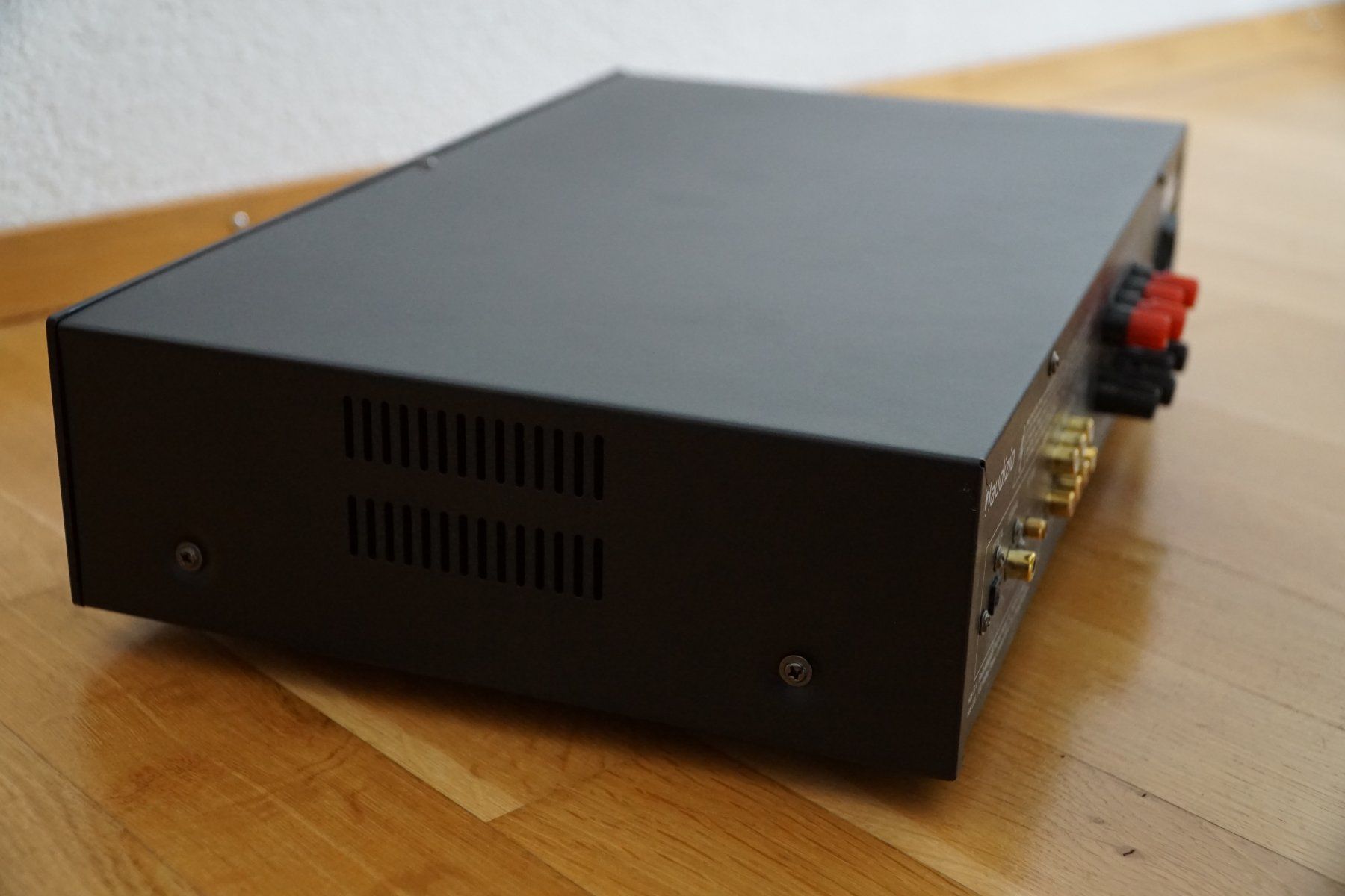 Amplificatori: AD420 Series 4-Channel Hifi Amplifier – Usato da Menziken venduto da sas_y2ft 4
